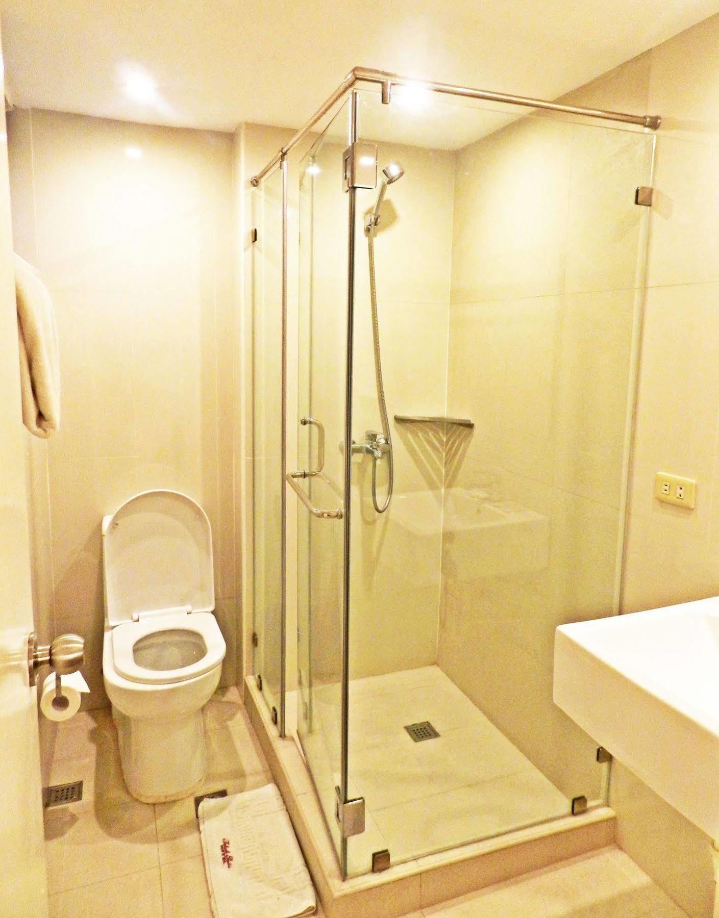 Salcedo Suites Makati City Exterior foto