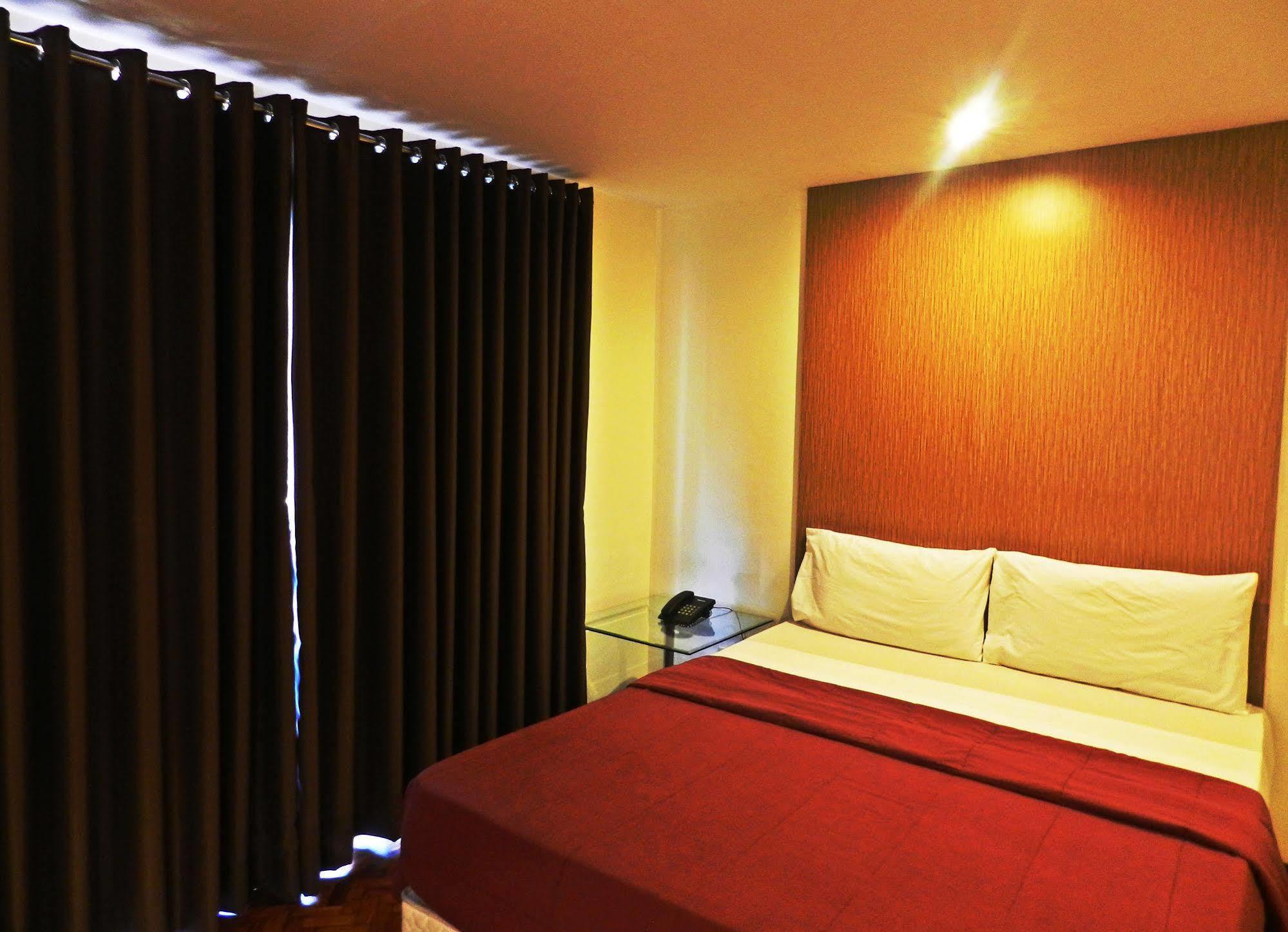 Salcedo Suites Makati City Exterior foto