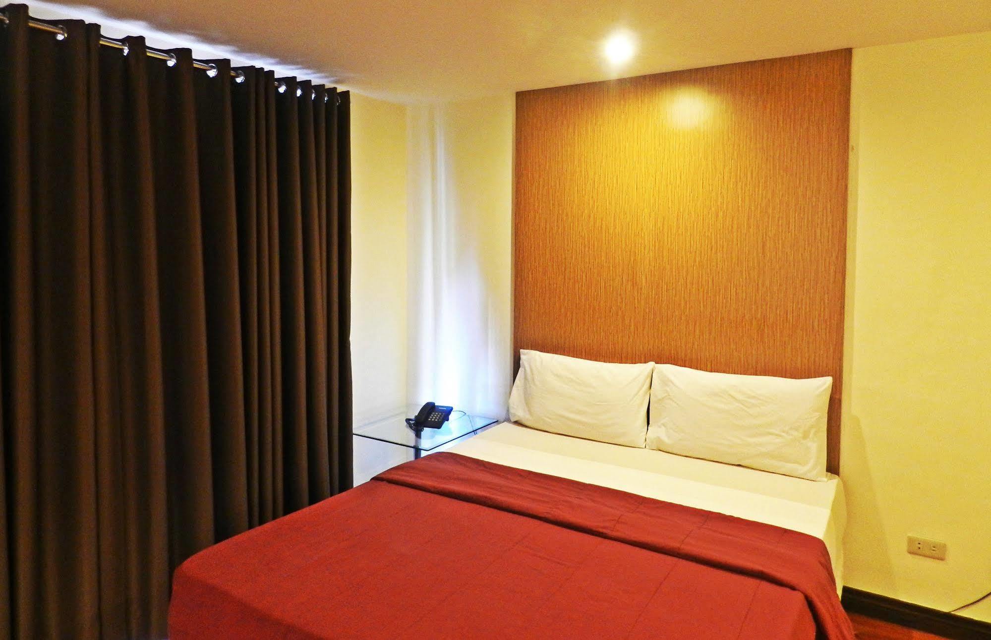 Salcedo Suites Makati City Exterior foto