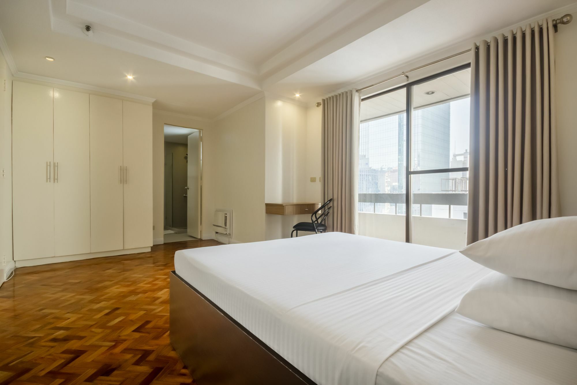 Salcedo Suites Makati City Exterior foto